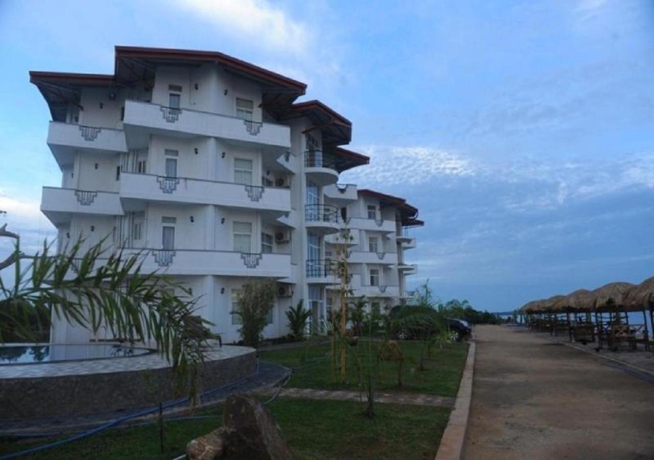 Hotel East Lagoon Batticaloa Exteriör bild