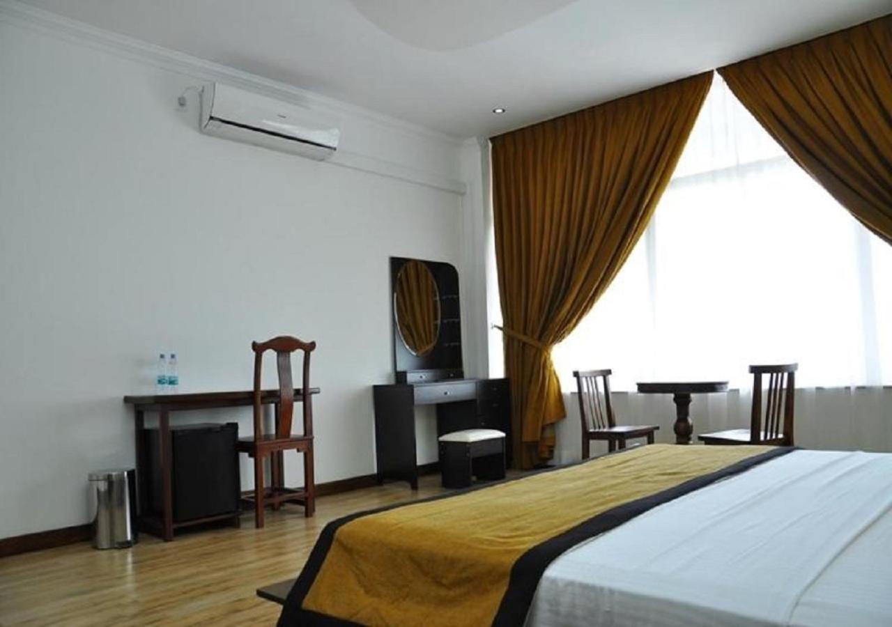 Hotel East Lagoon Batticaloa Exteriör bild