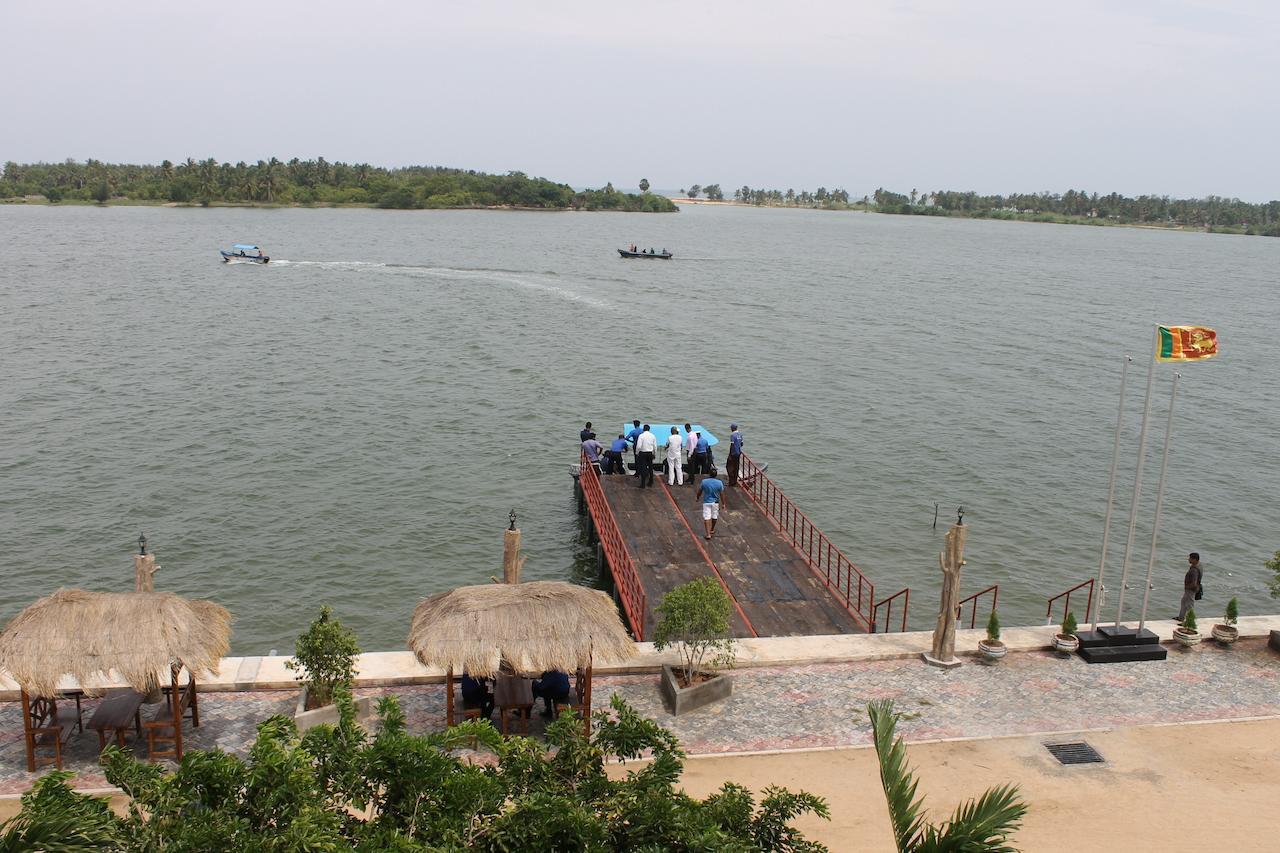 Hotel East Lagoon Batticaloa Exteriör bild