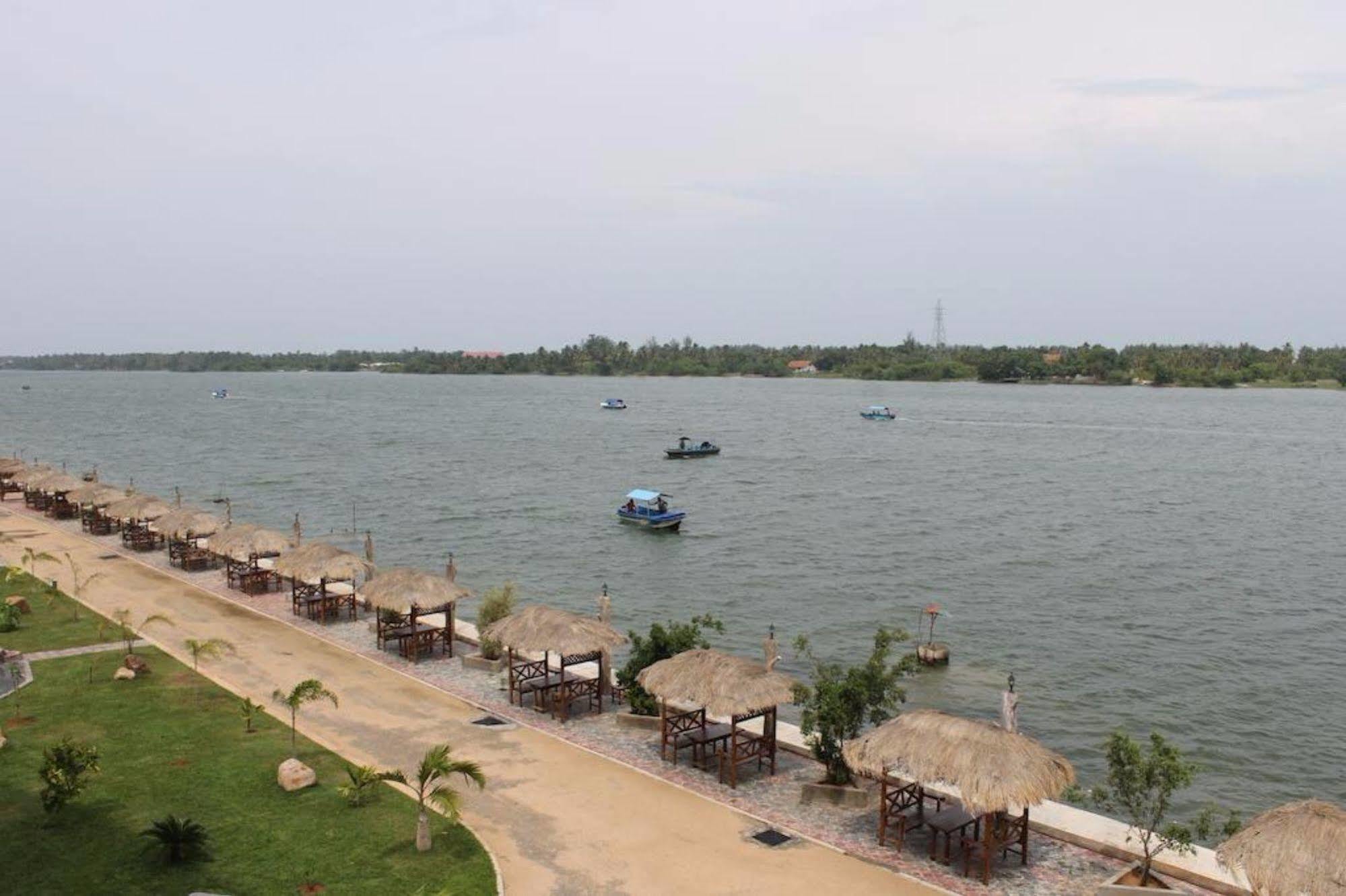 Hotel East Lagoon Batticaloa Exteriör bild